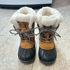 Cat & Jack Fleece Lined Winter Boots: Size 13 - $15, Style A